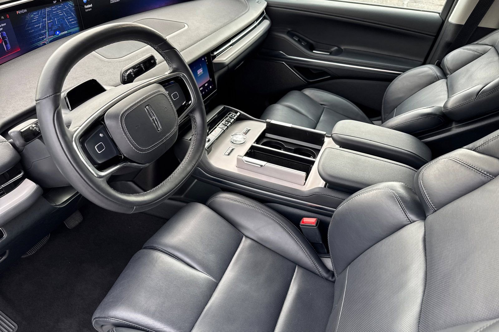 Certified 2025 Lincoln Navigator L Reserve image 10