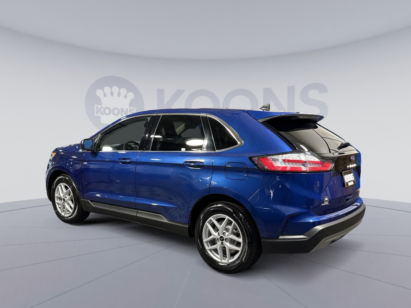 Used 2023 Ford Edge SEL image 4