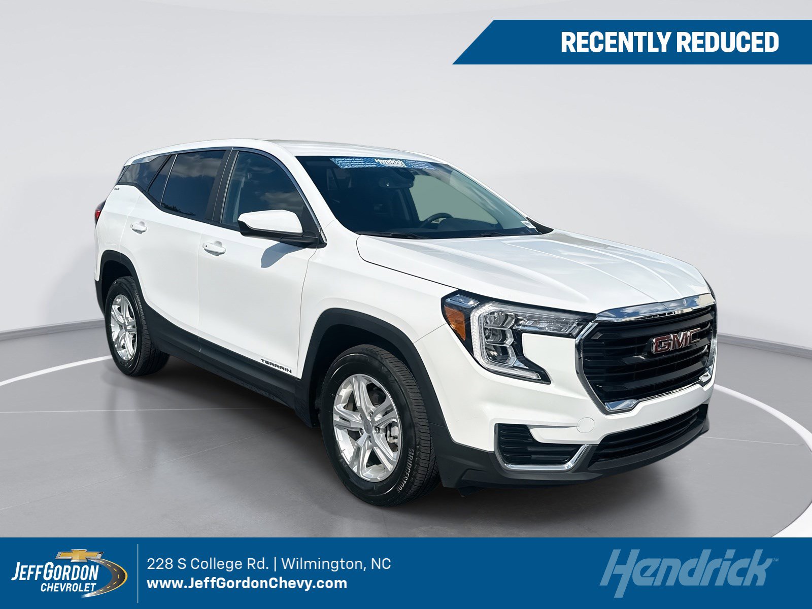Used 2024 GMC Terrain SLE