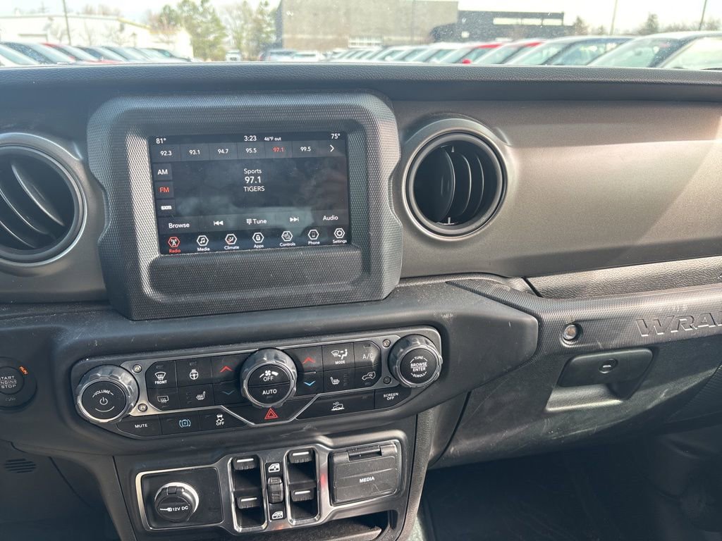 Used 2023 Jeep Wrangler Unlimited w/ Cold Weather Group image 11