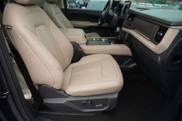 Used 2023 Ford Expedition Max Limited AWD/4WD image 21