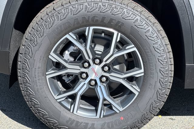 Used 2026 GMC Acadia AT4 AWD/4WD image 25