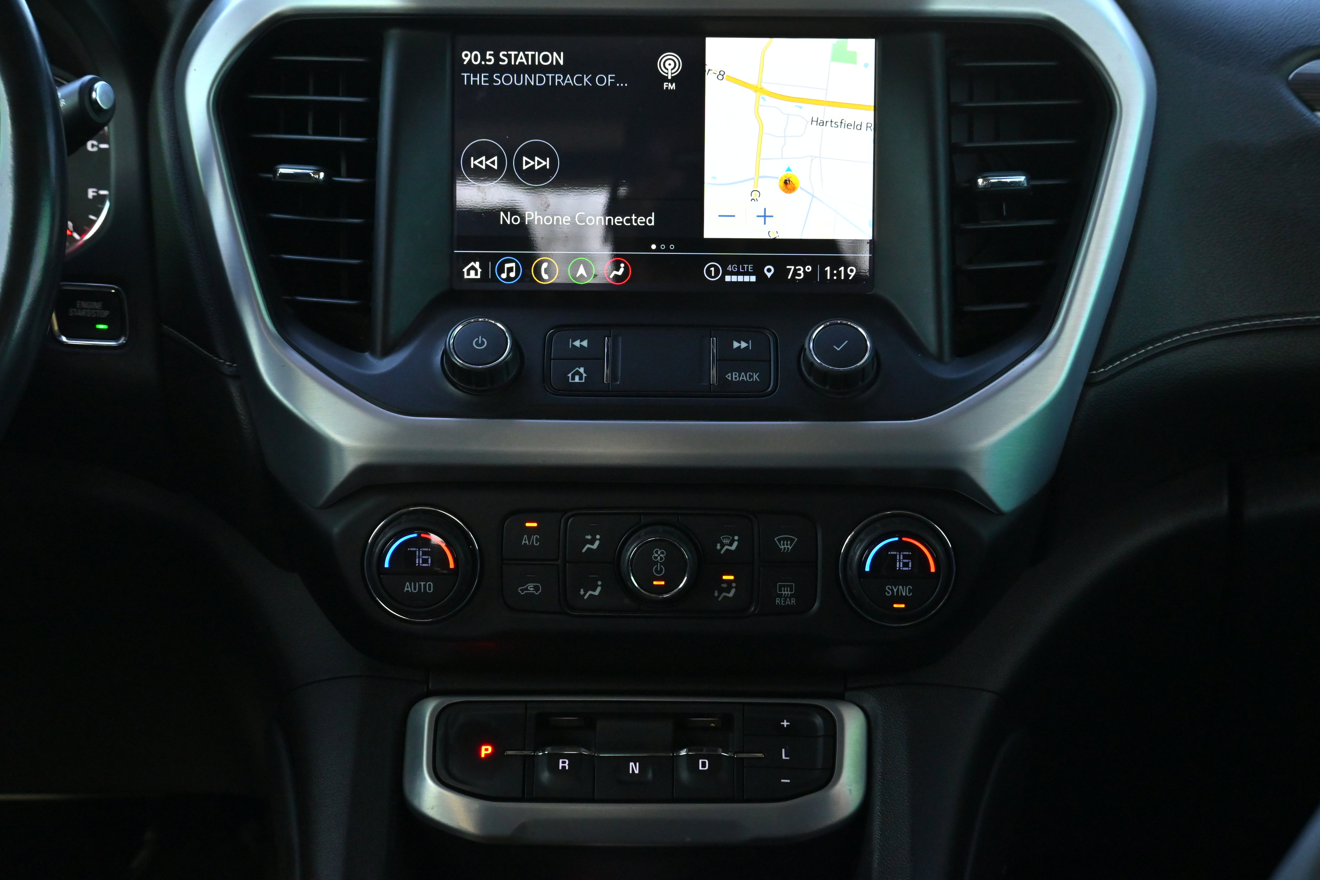 Used 2022 GMC Acadia SLT w/ Technology Package image 16