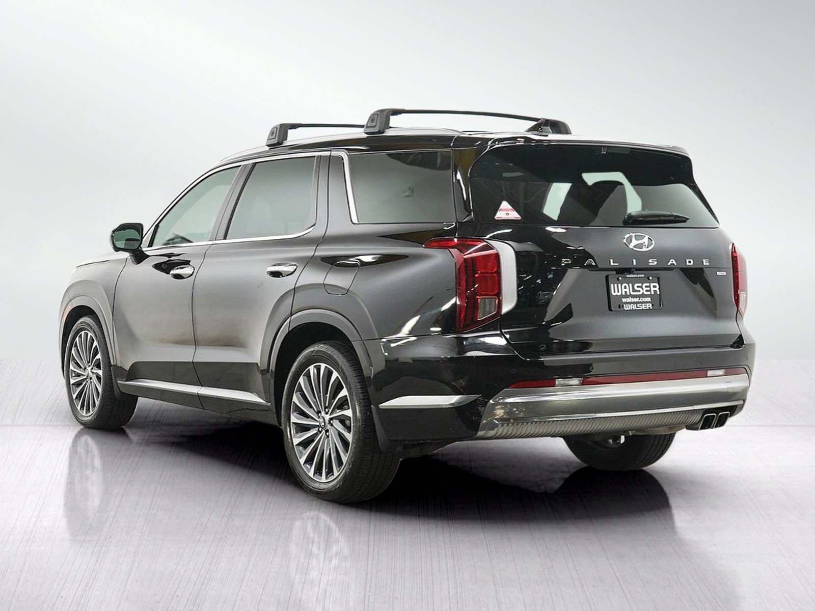Used 2025 Hyundai Palisade Calligraphy AWD/4WD image 3