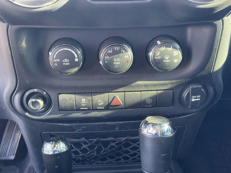 Used 2017 Jeep Wrangler Unlimited Rubicon w/ Connectivity Group image 17