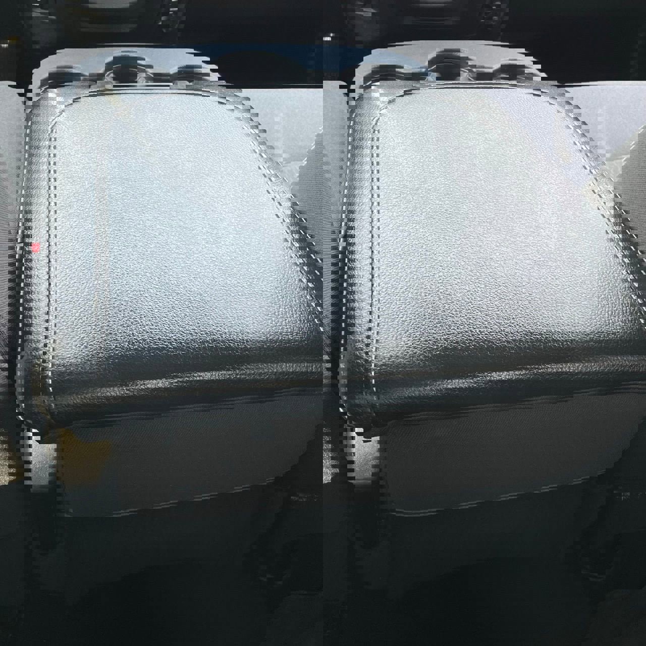 Used 2024 RAM 1500 Classic SLT image 24