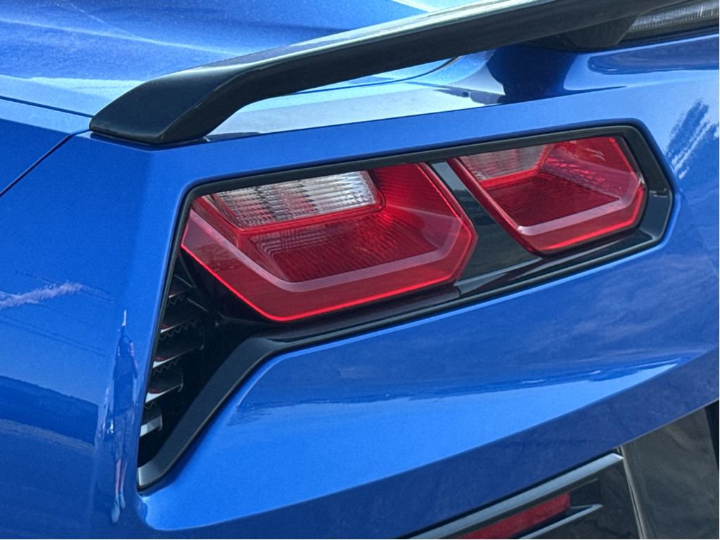 Used 2019 Chevrolet Corvette Stingray Coupe w/ 1LT RWD image 6