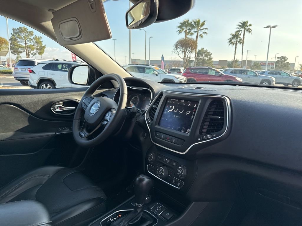 Used 2023 Jeep Cherokee Altitude Lux image 22