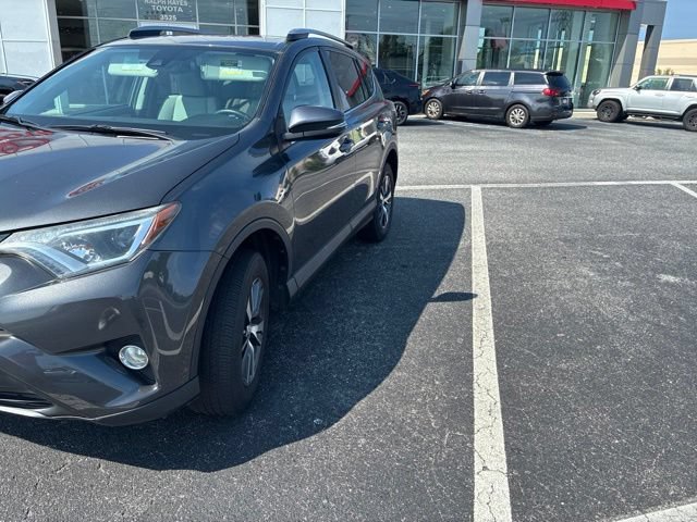 Used 2018 Toyota RAV4 XLE FWD image 2