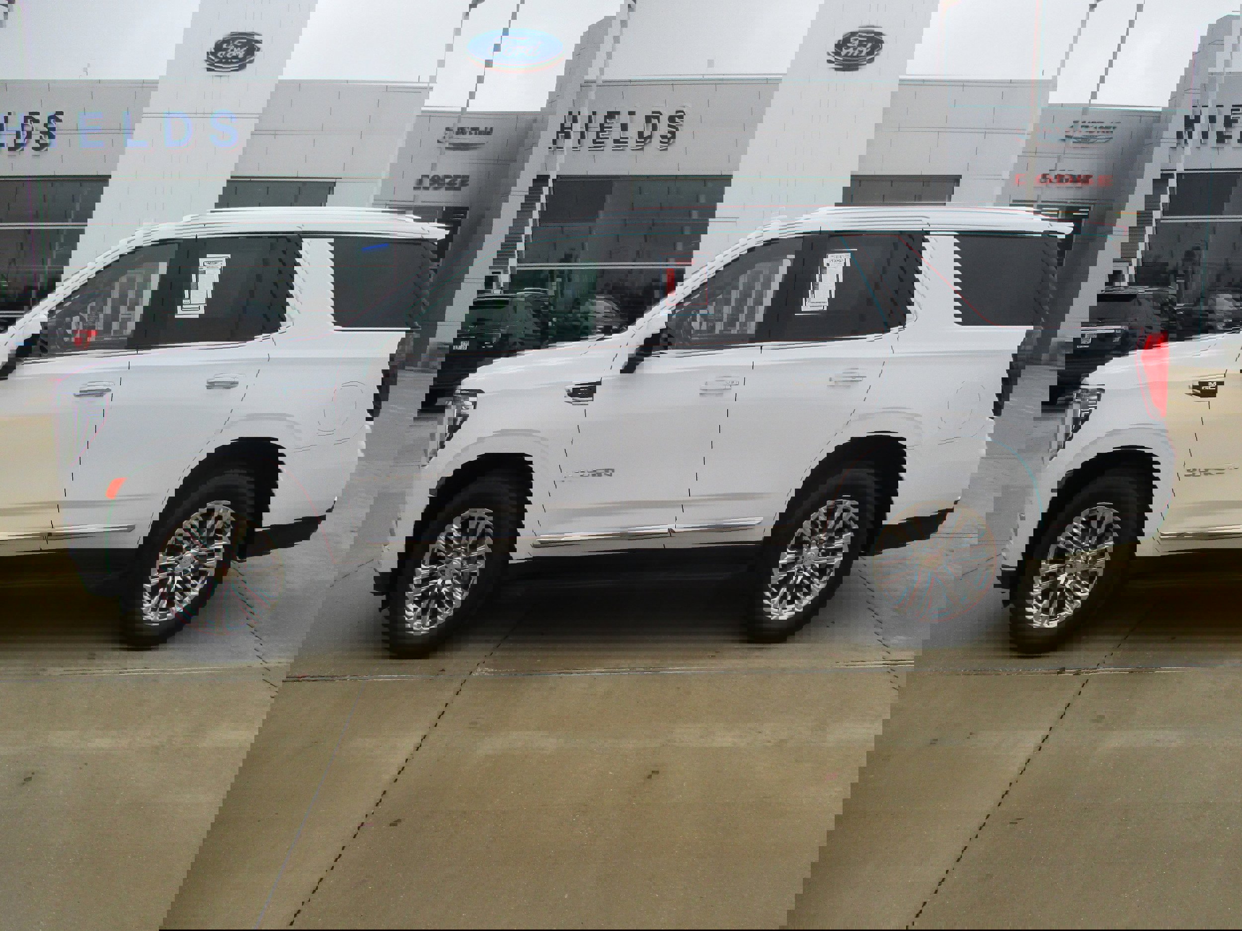 Used 2021 GMC Yukon SLT image 2