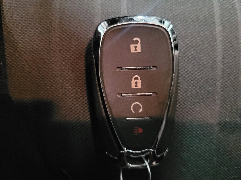 Used 2020 Chevrolet Trax LT w/ LT Convenience Package image 32