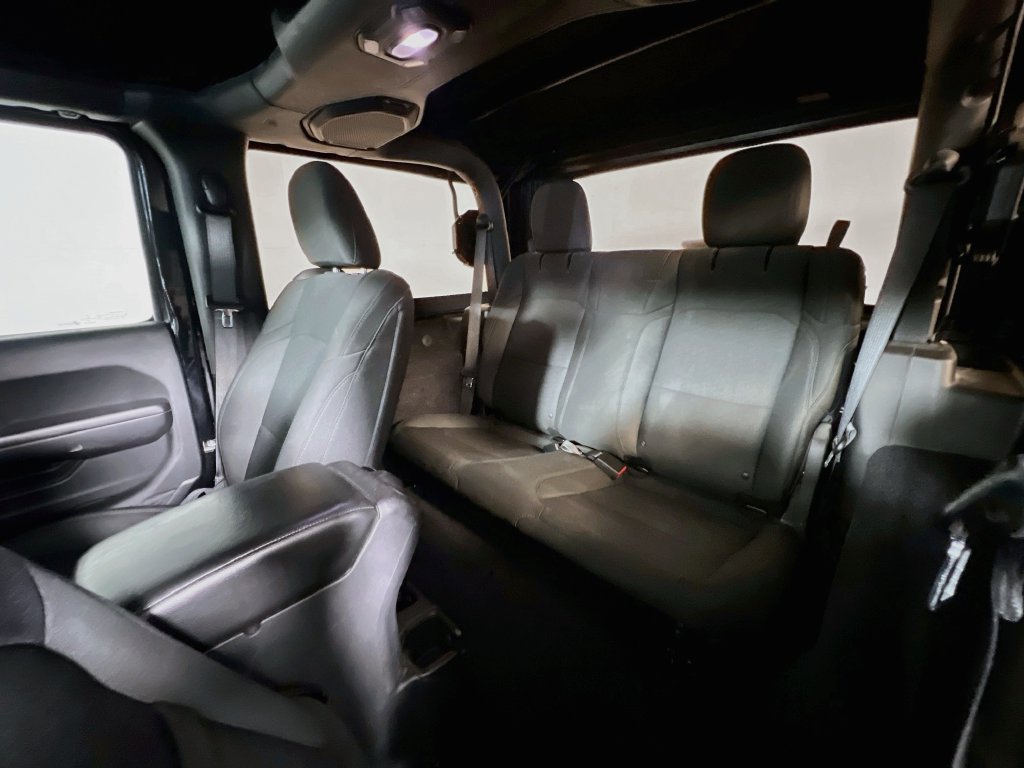 Used 2018 Jeep Wrangler Sport AWD/4WD image 25