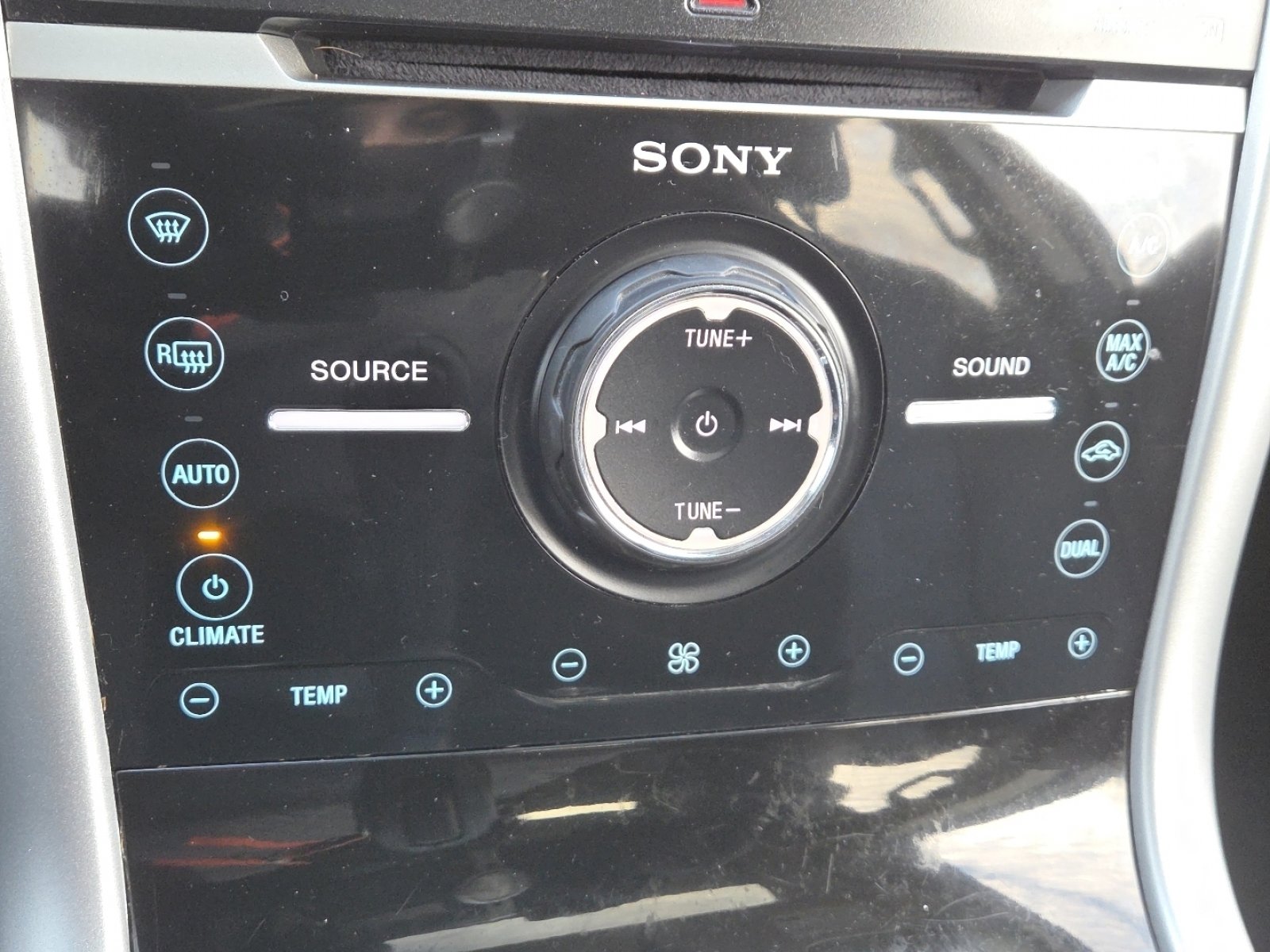 Used 2012 Ford Edge Limited image 26