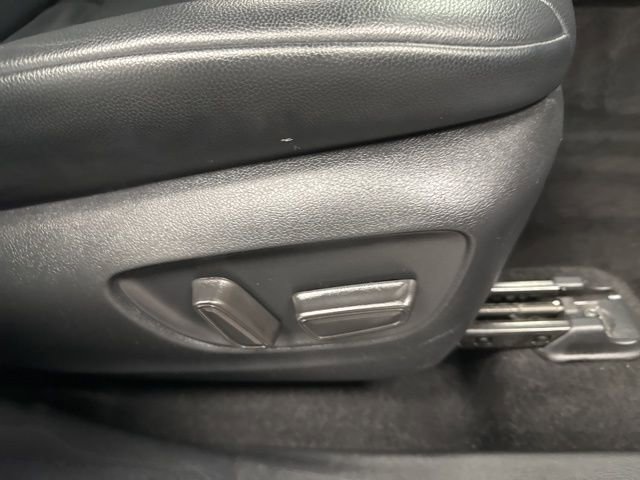 Used 2023 Toyota Highlander XLE w/ Protection Package #3 (TMS) image 10