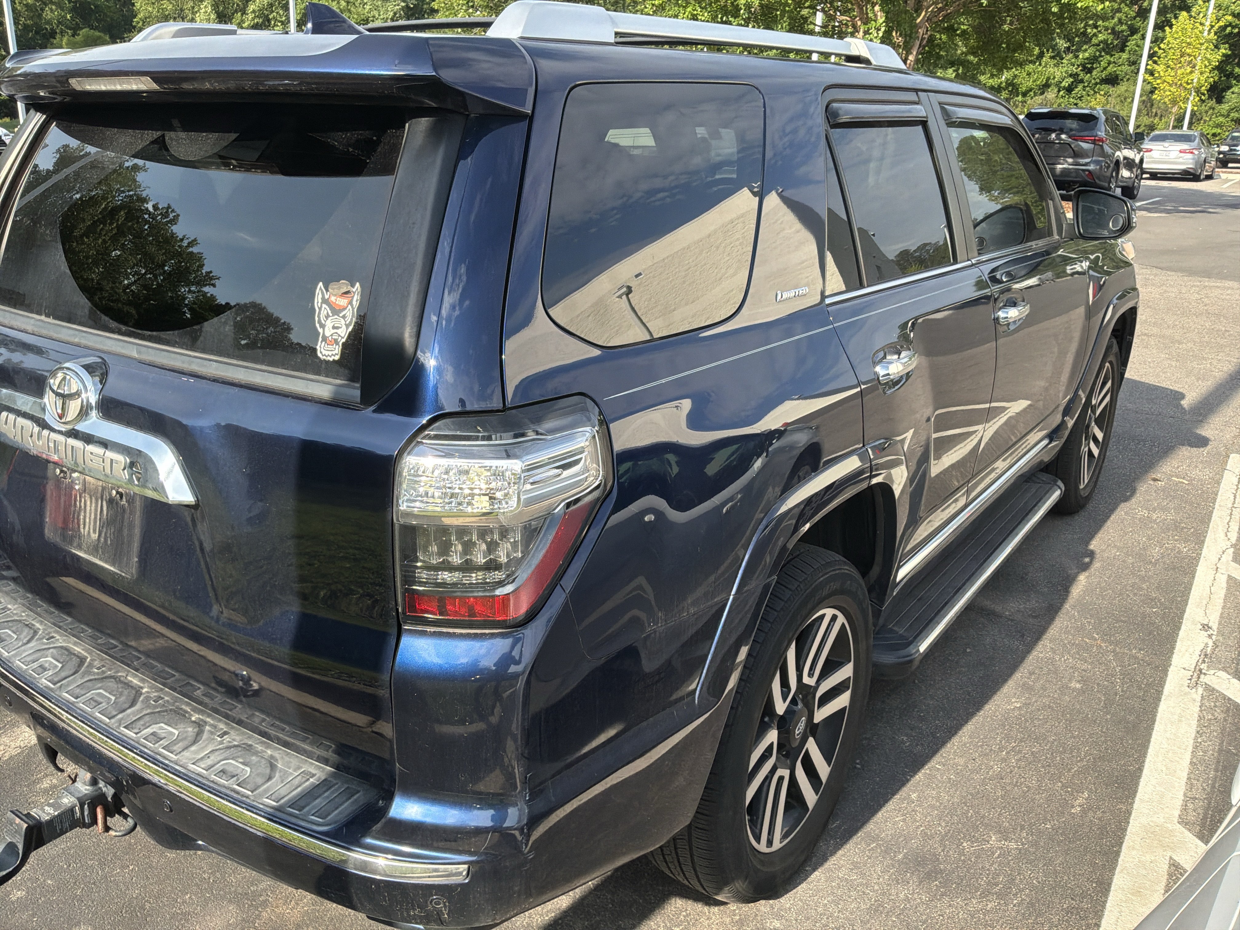 Used 2020 Toyota 4Runner Limited AWD/4WD image 43