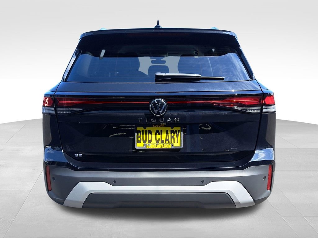 New 2025 Volkswagen Tiguan SE FWD image 7