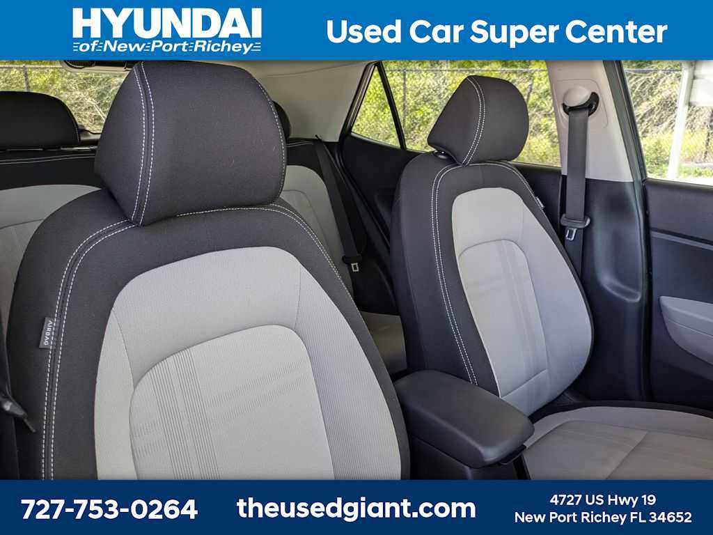 Used 2020 Hyundai Venue SEL image 6