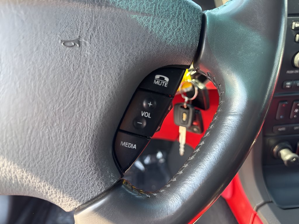 Used 2002 Ford Thunderbird RWD image 13