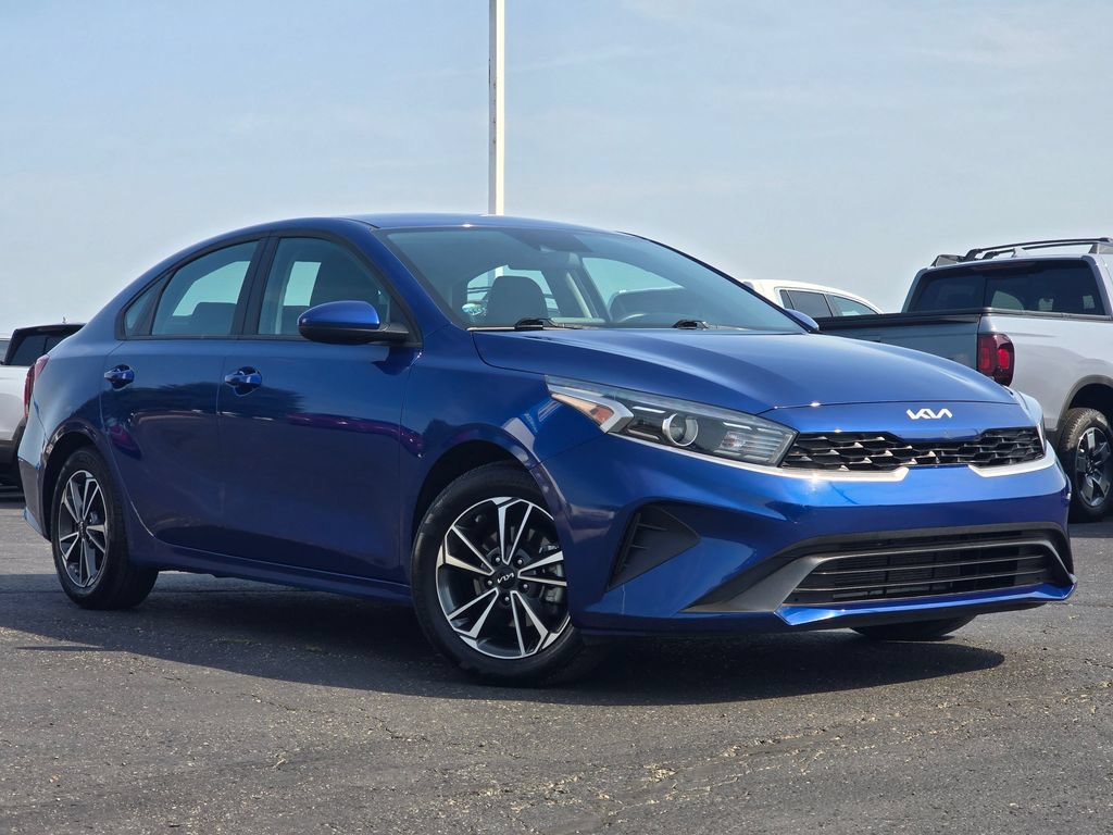 Used 2024 Kia Forte LXS FWD image 2
