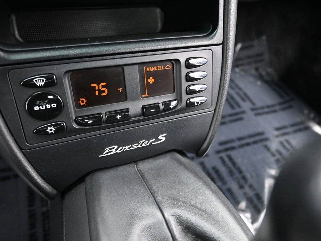 Used 2001 Porsche Boxster S image 23