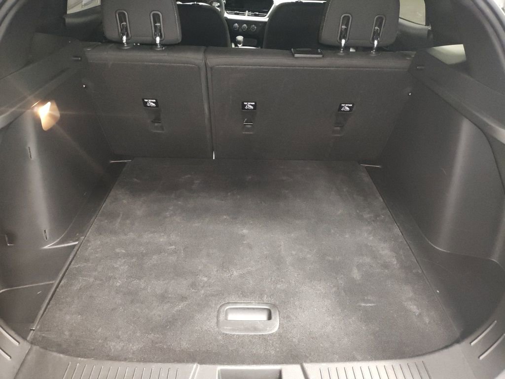 Certified 2024 Chevrolet Trax RS w/ Driver Confidence Package image 15