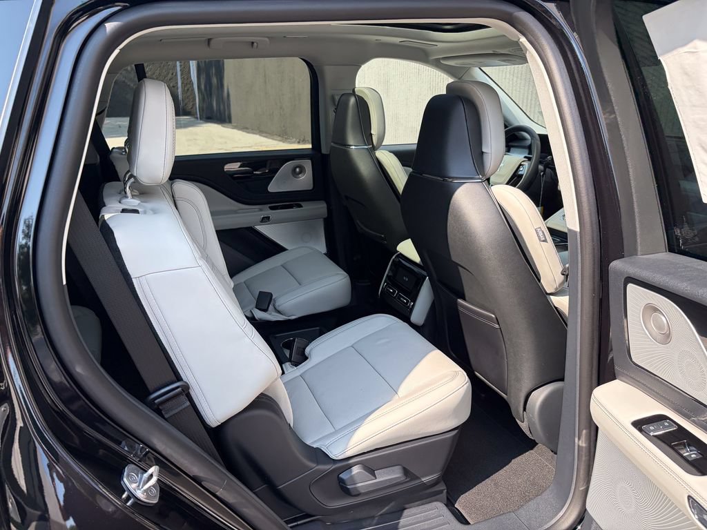 New 2026 Lincoln Aviator Reserve AWD/4WD image 30