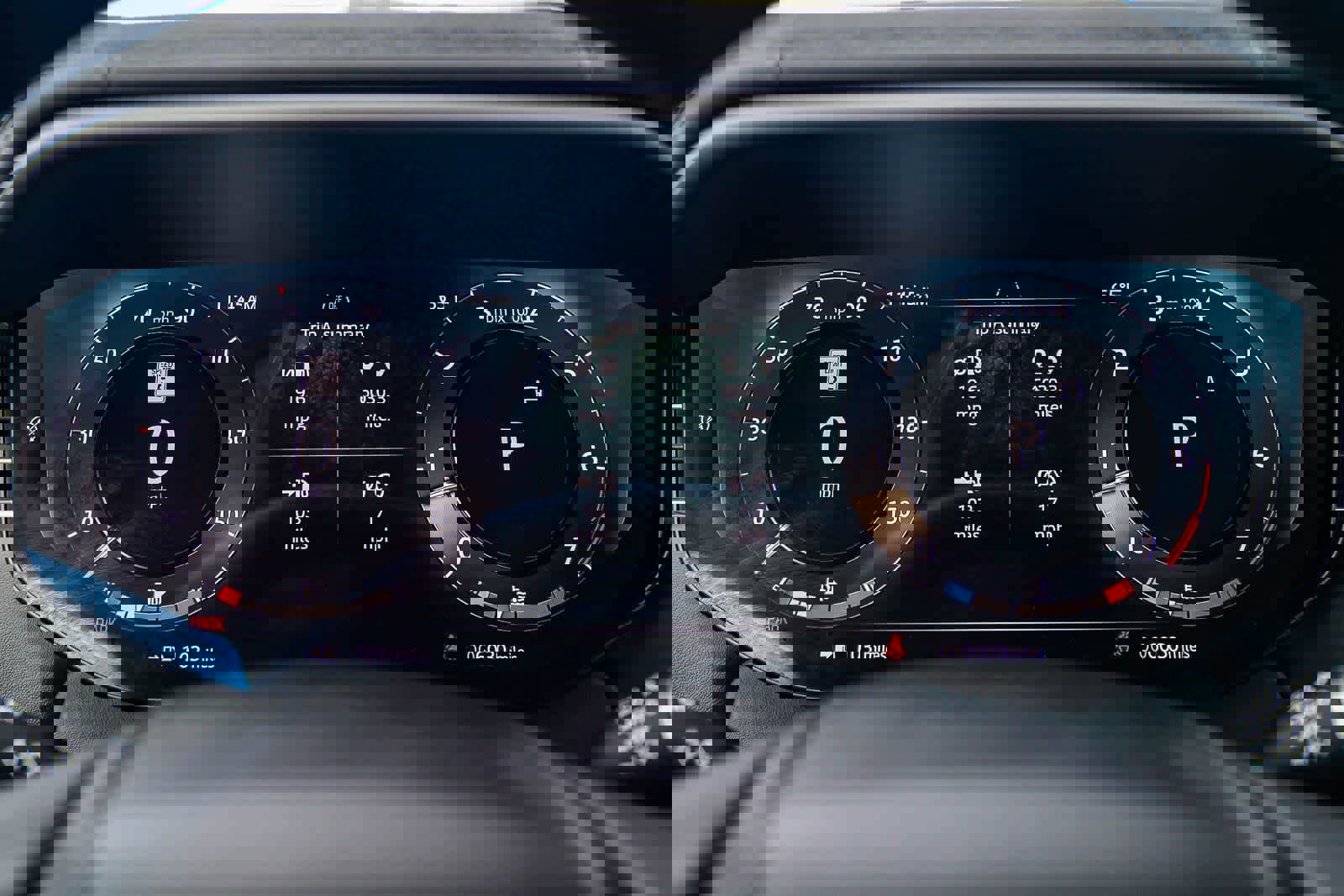 Used 2025 Land Rover Range Rover Sport SE image 25