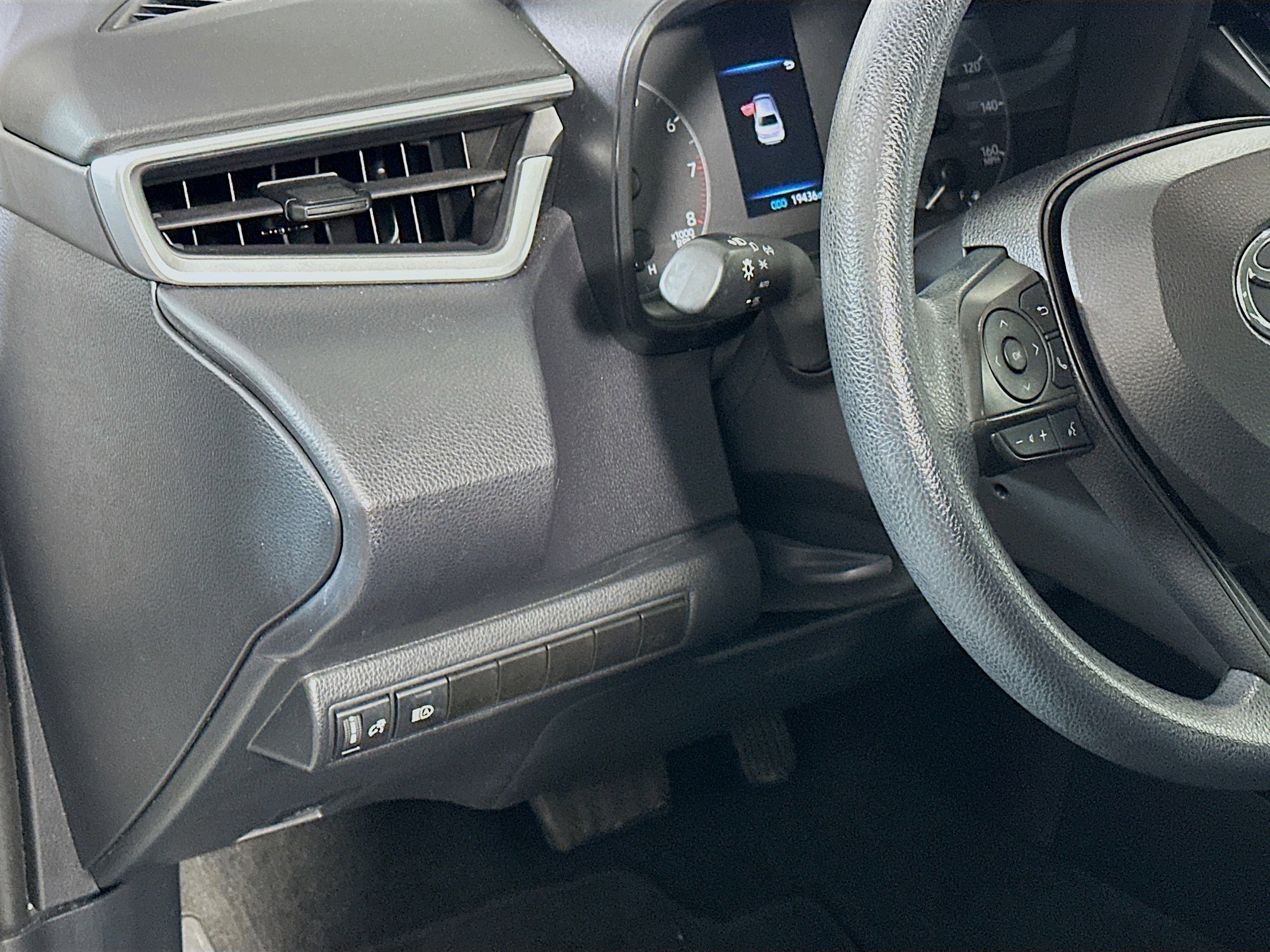 Used 2024 Toyota Corolla LE FWD image 16