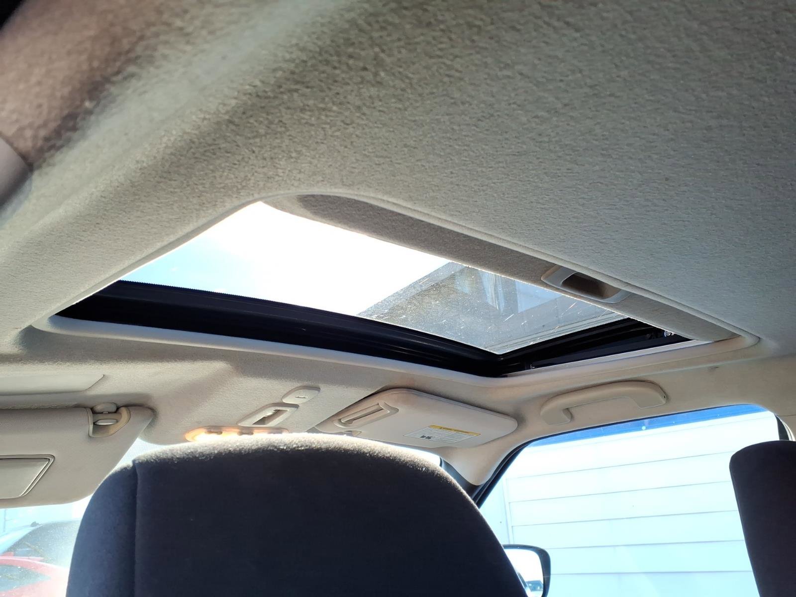 Used 2015 Nissan Juke SV FWD image 10