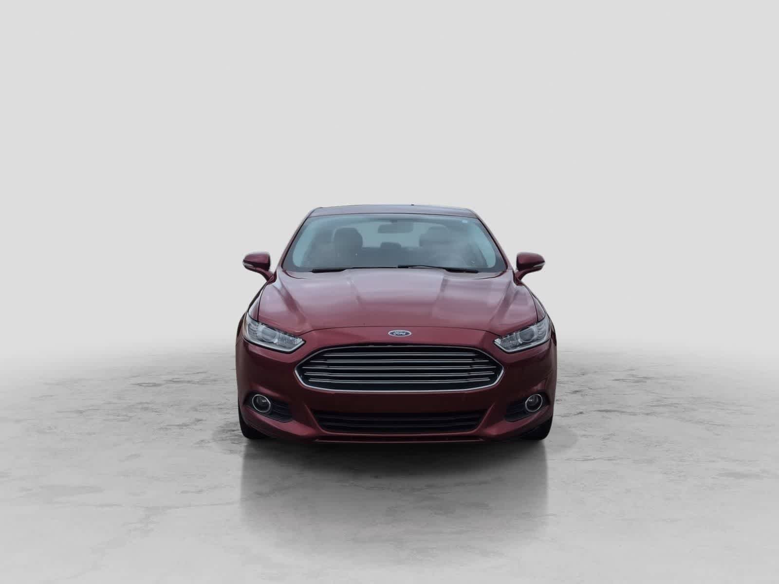 Used 2016 Ford Fusion SE FWD image 3