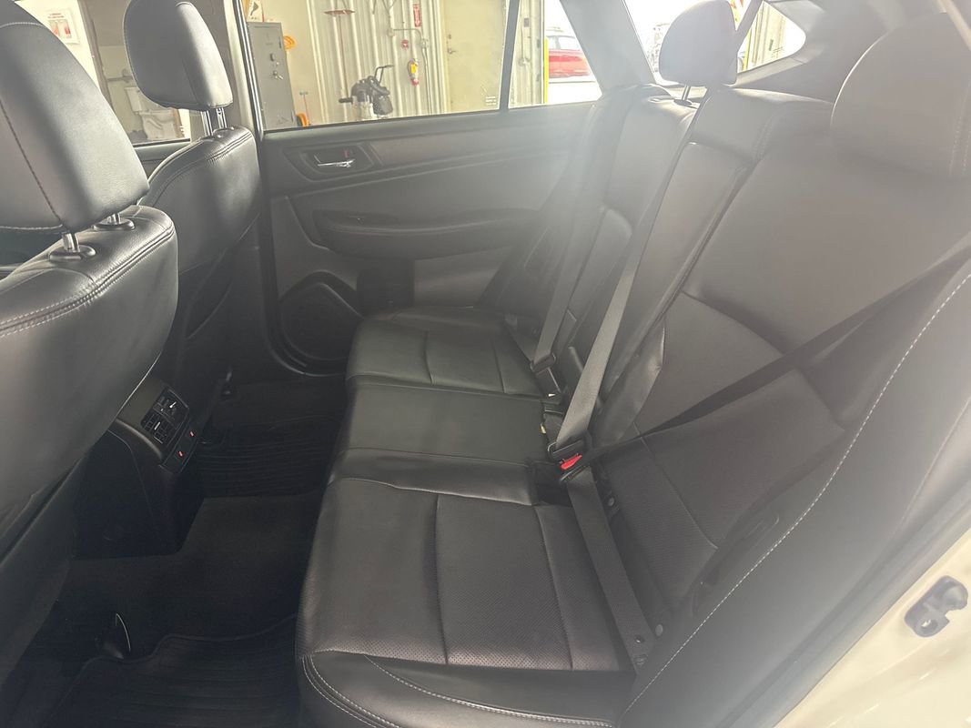 Used 2017 Subaru Outback 2.5i Limited w/ Popular Package #5 image 18