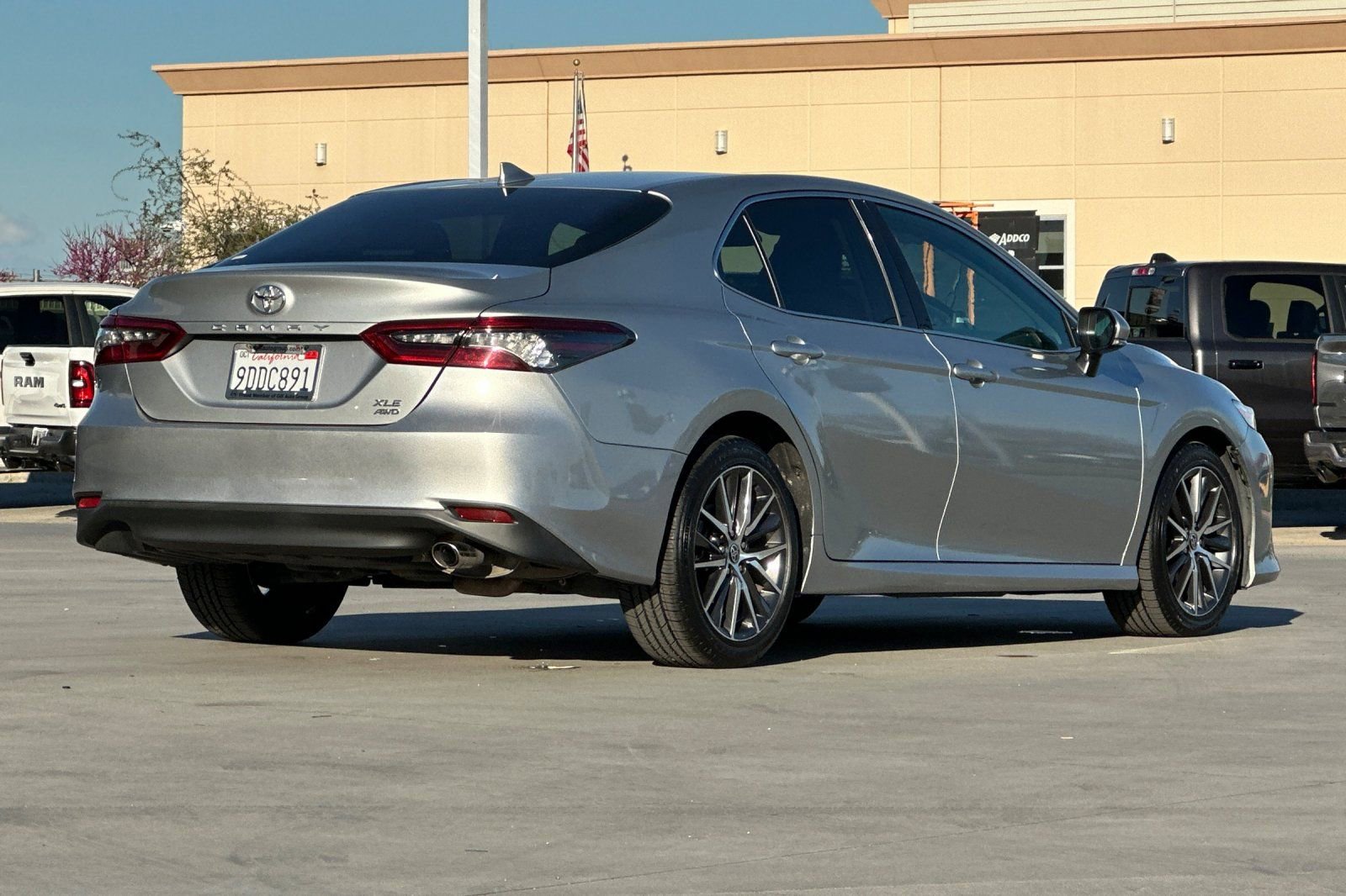 Used 2023 Toyota Camry XLE image 6