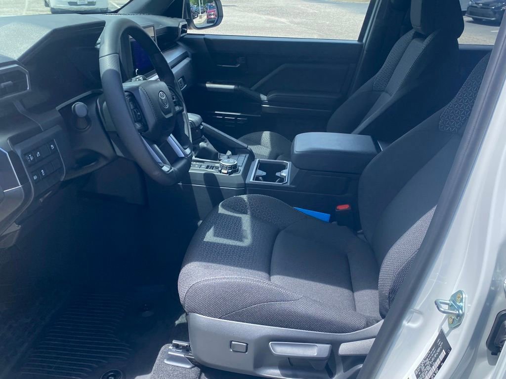 Used 2026 Toyota 4Runner SR5 AWD/4WD image 6
