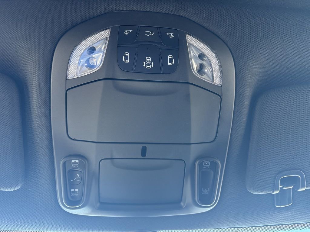 New 2025 Chrysler Pacifica Select image 28