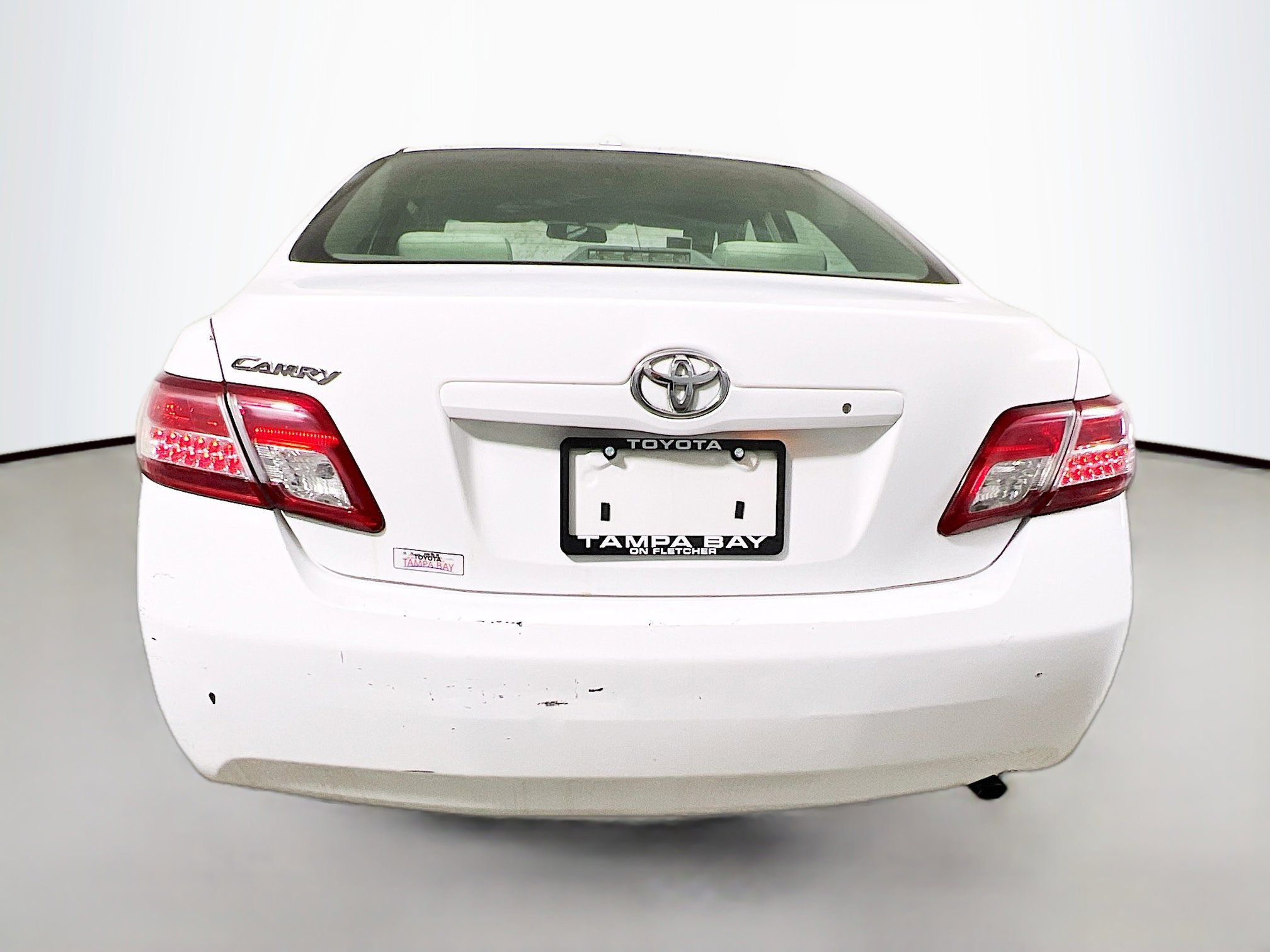 Used 2011 Toyota Camry LE image 6