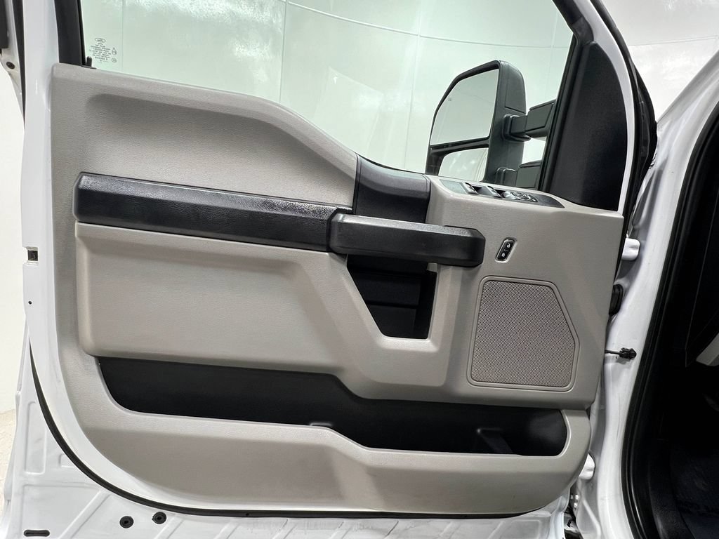 Used 2019 Ford F250 XL w/ Power Equipment Group AWD/4WD image 33