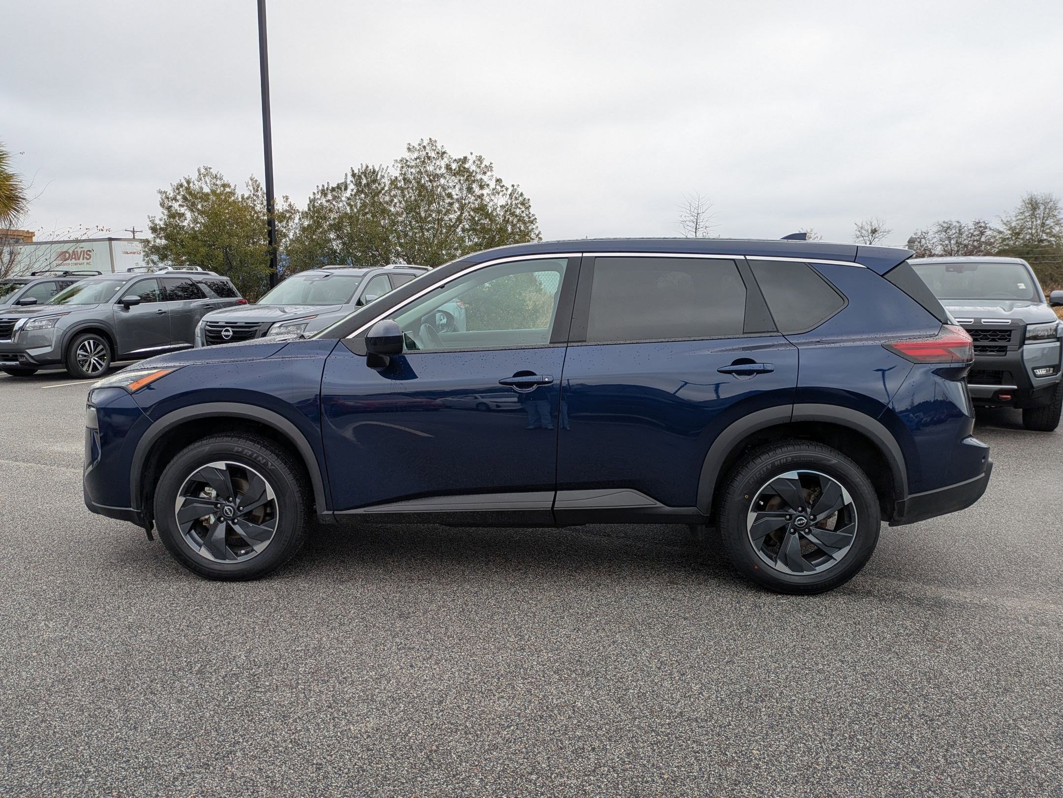 Certified 2024 Nissan Rogue SV image 7