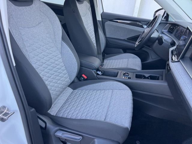 Certified 2025 Volkswagen Tiguan S image 30