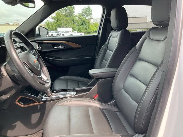 Used 2023 Chevrolet TrailBlazer ACTIV w/ Sun and Liftgate Package AWD/4WD image 2
