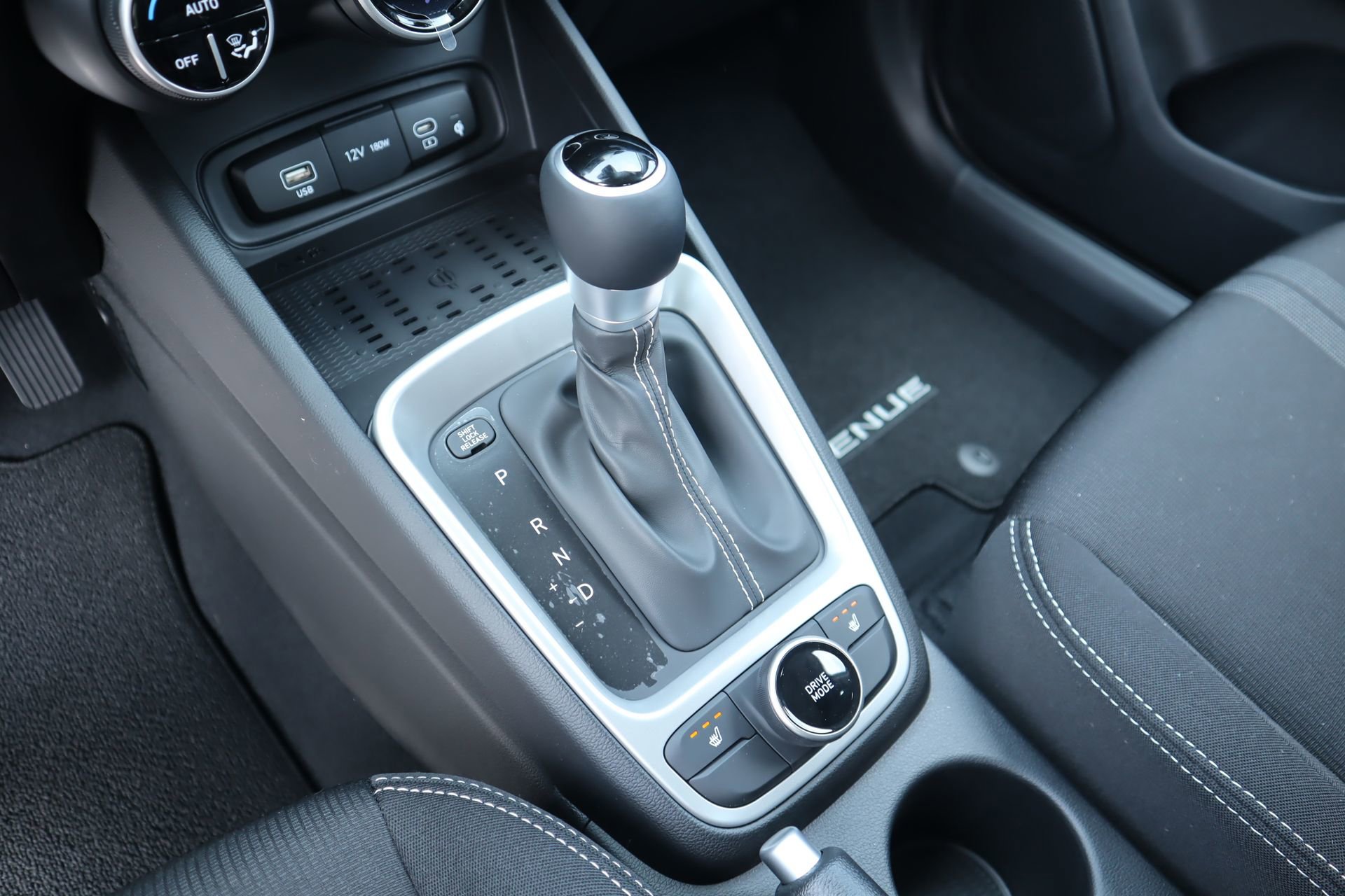 New 2026 Hyundai Venue SEL FWD image 8
