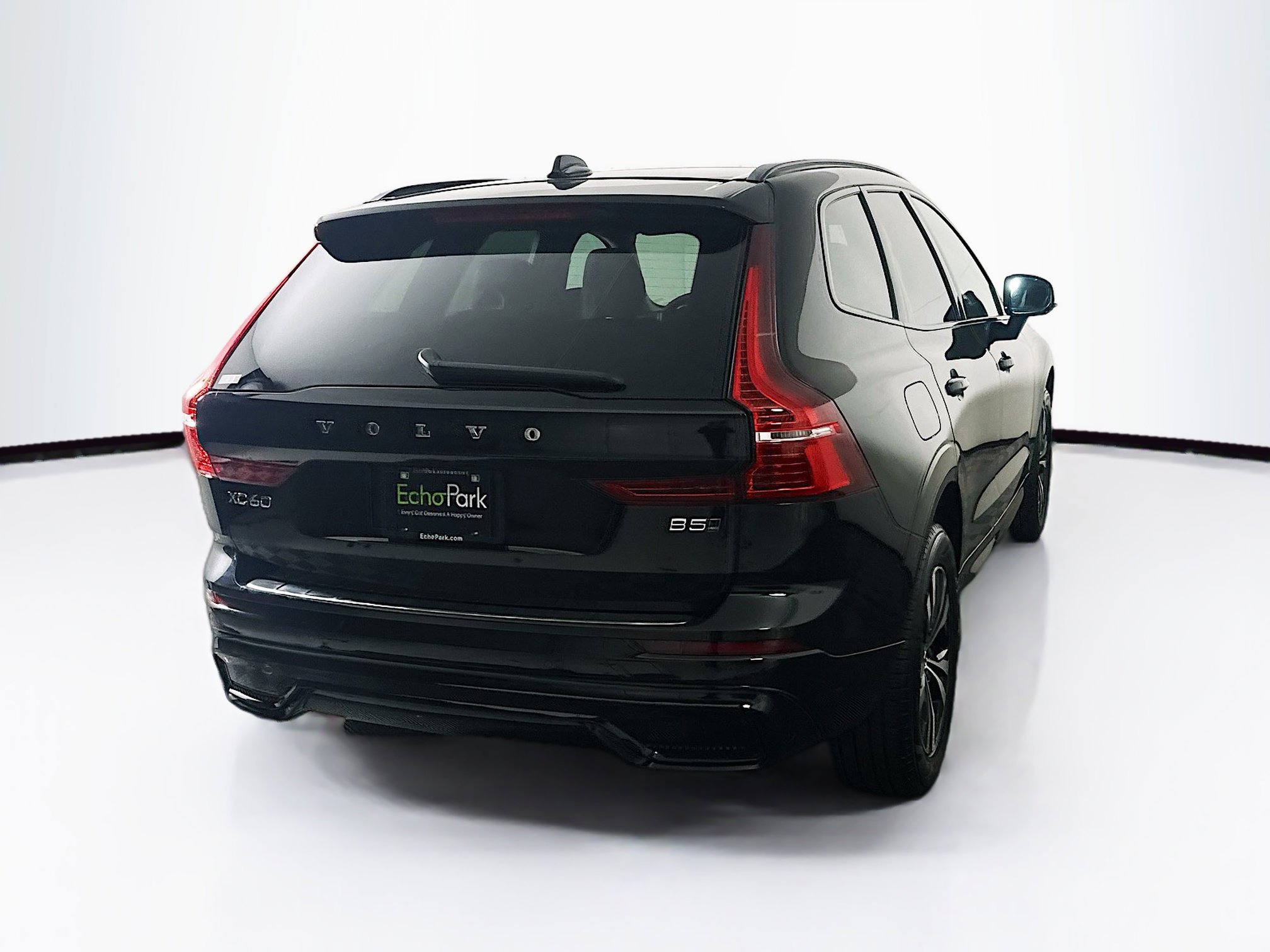 Used 2024 Volvo XC60 B5 Core AWD/4WD image 9