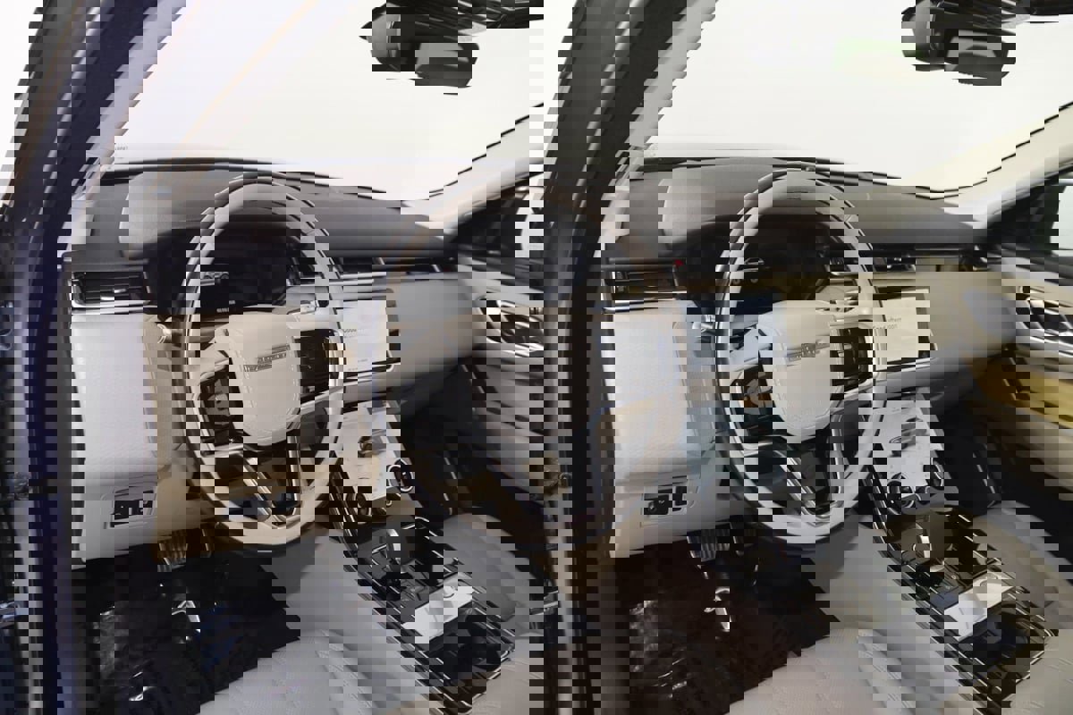 Used 2021 Land Rover Range Rover Velar R-Dynamic S image 27