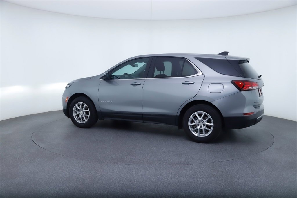 Used 2024 Chevrolet Equinox LT image 3