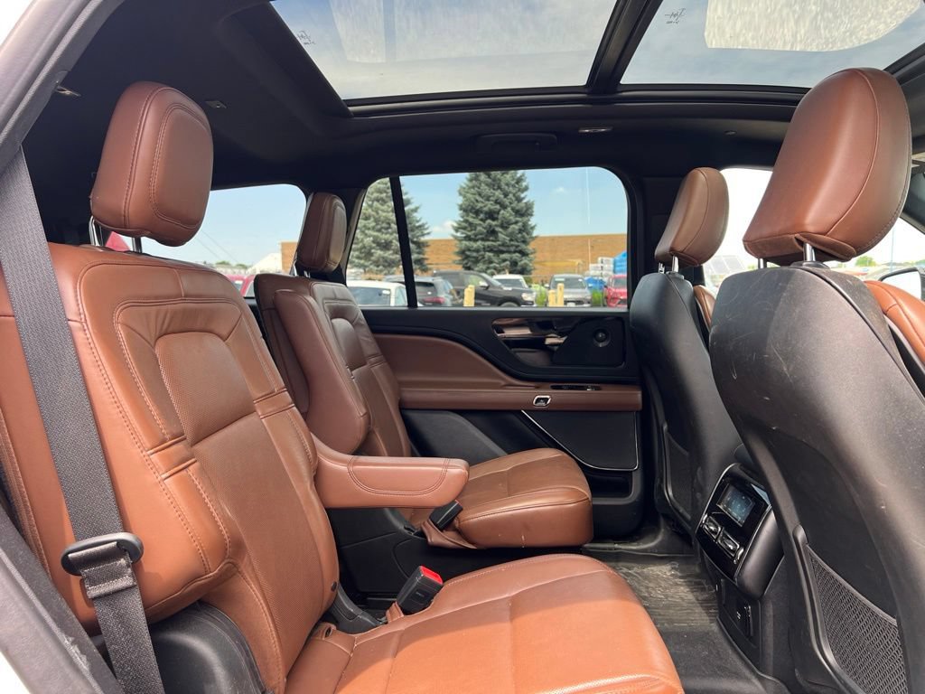Used 2021 Lincoln Aviator Reserve w/ Elements Package Plus AWD/4WD image 40