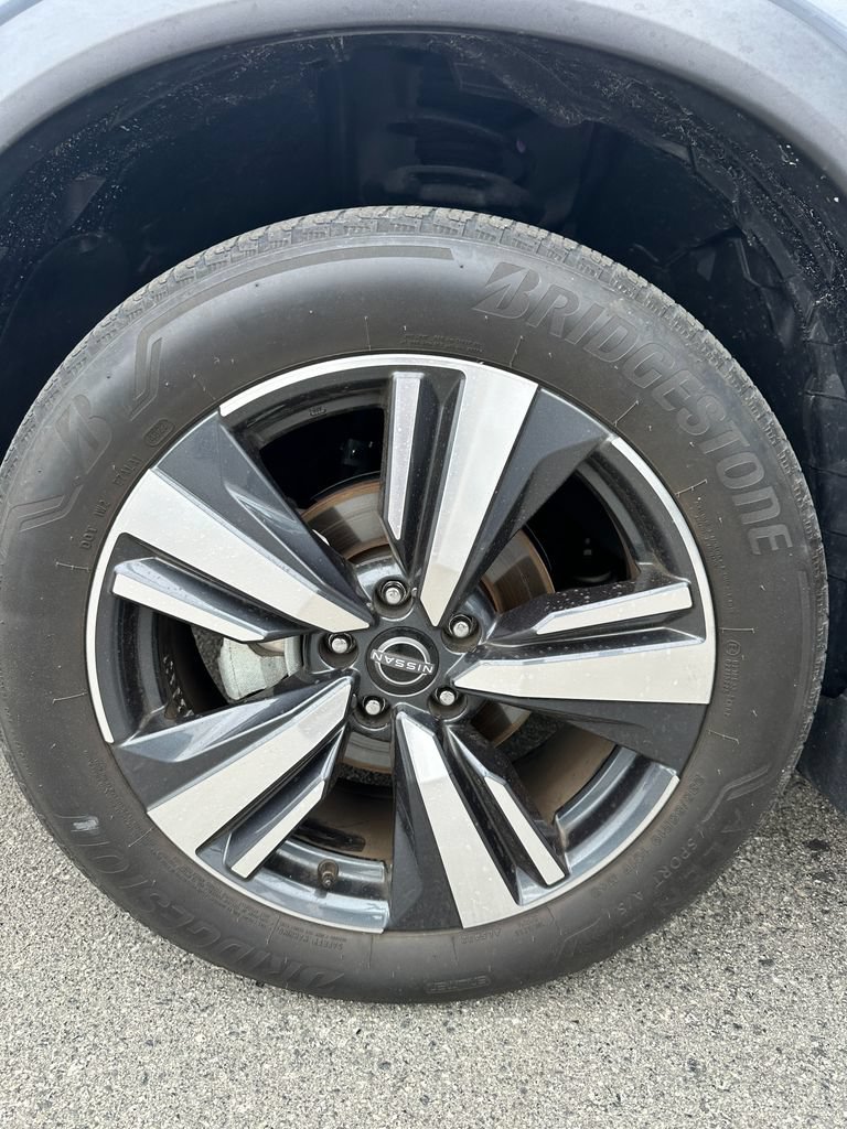 Used 2023 Nissan Rogue SL w/ SL Premium Package FWD image 19