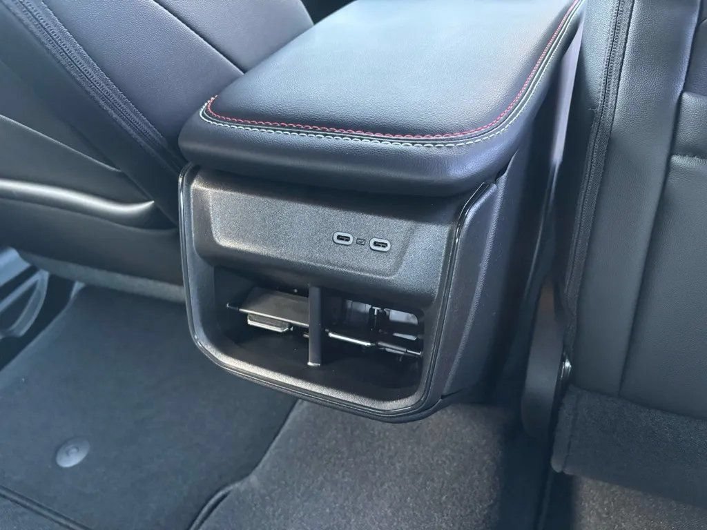 New 2026 Dodge Charger Scat Pack w/ Blacktop Package AWD/4WD image 29