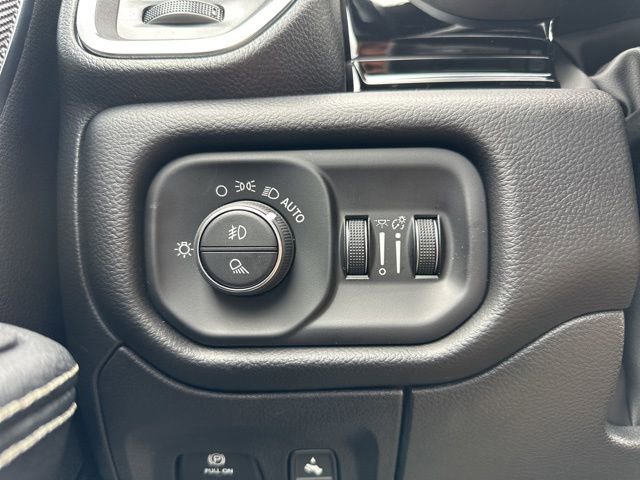 New 2026 RAM 1500 Laramie AWD/4WD image 31