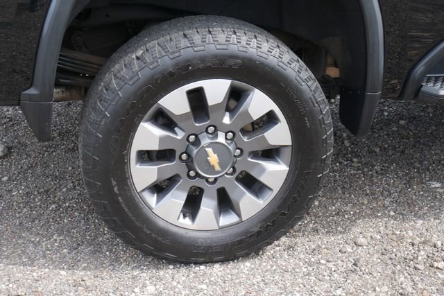 Used 2022 Chevrolet Silverado 2500 Custom w/ Custom Convenience Package AWD/4WD image 11