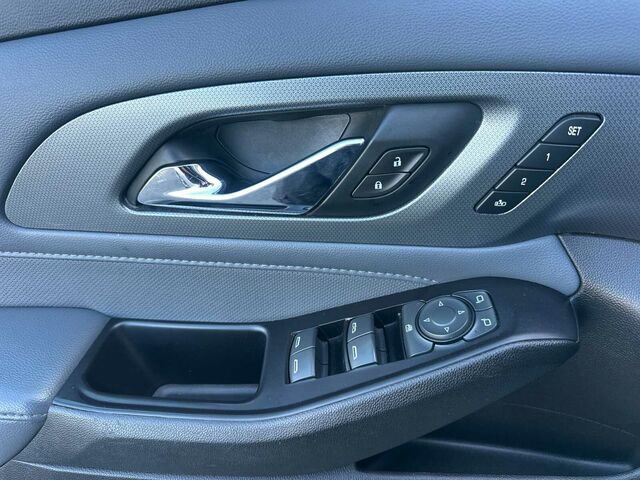 Used 2020 Chevrolet Traverse Premier image 11