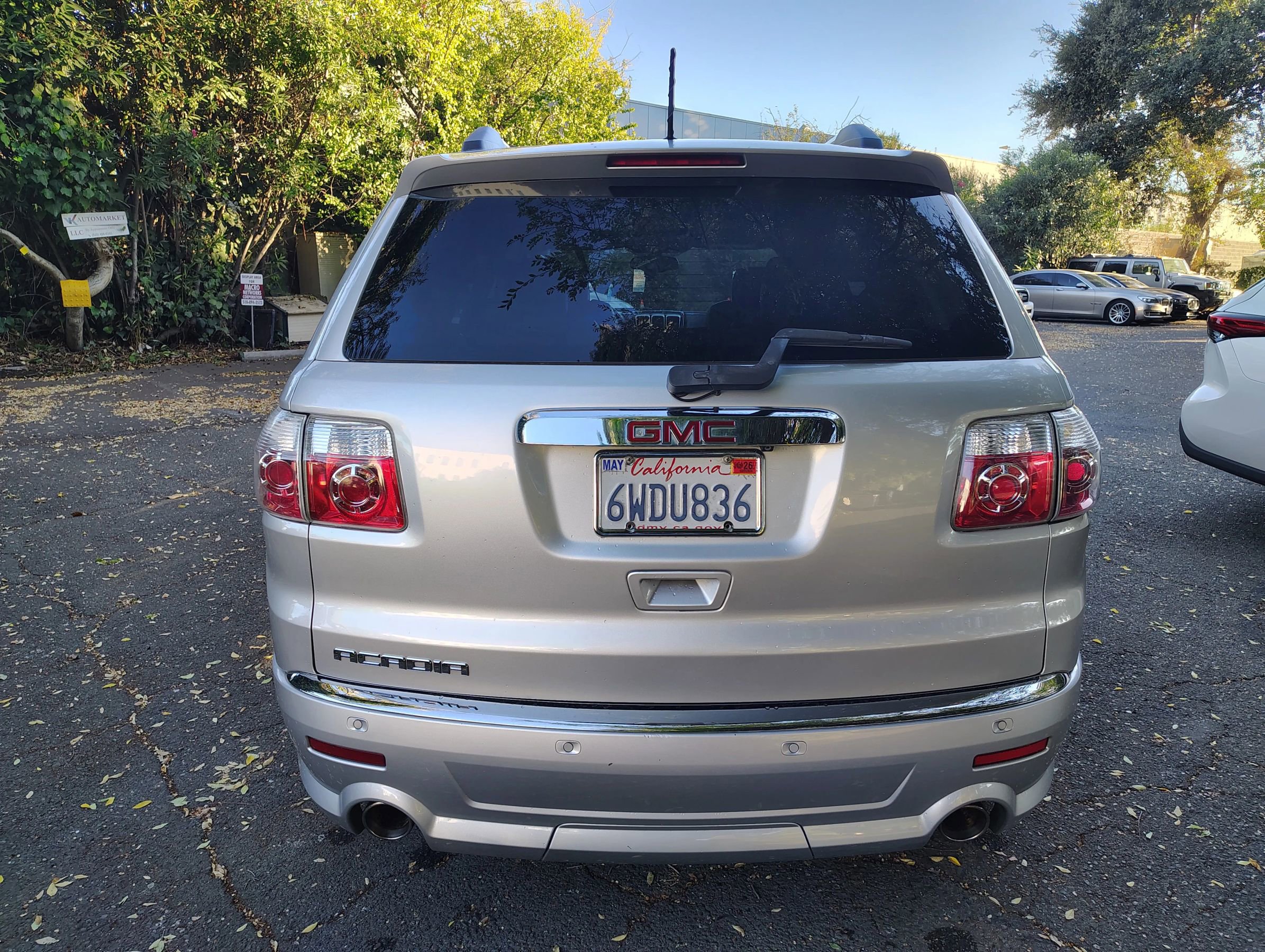 Used 2012 GMC Acadia Denali image 18